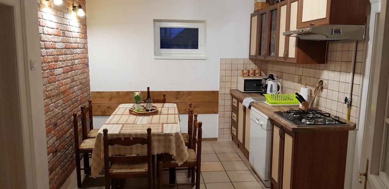Harmonia Paraszthaz Es Apartman Poroszló Exterior foto