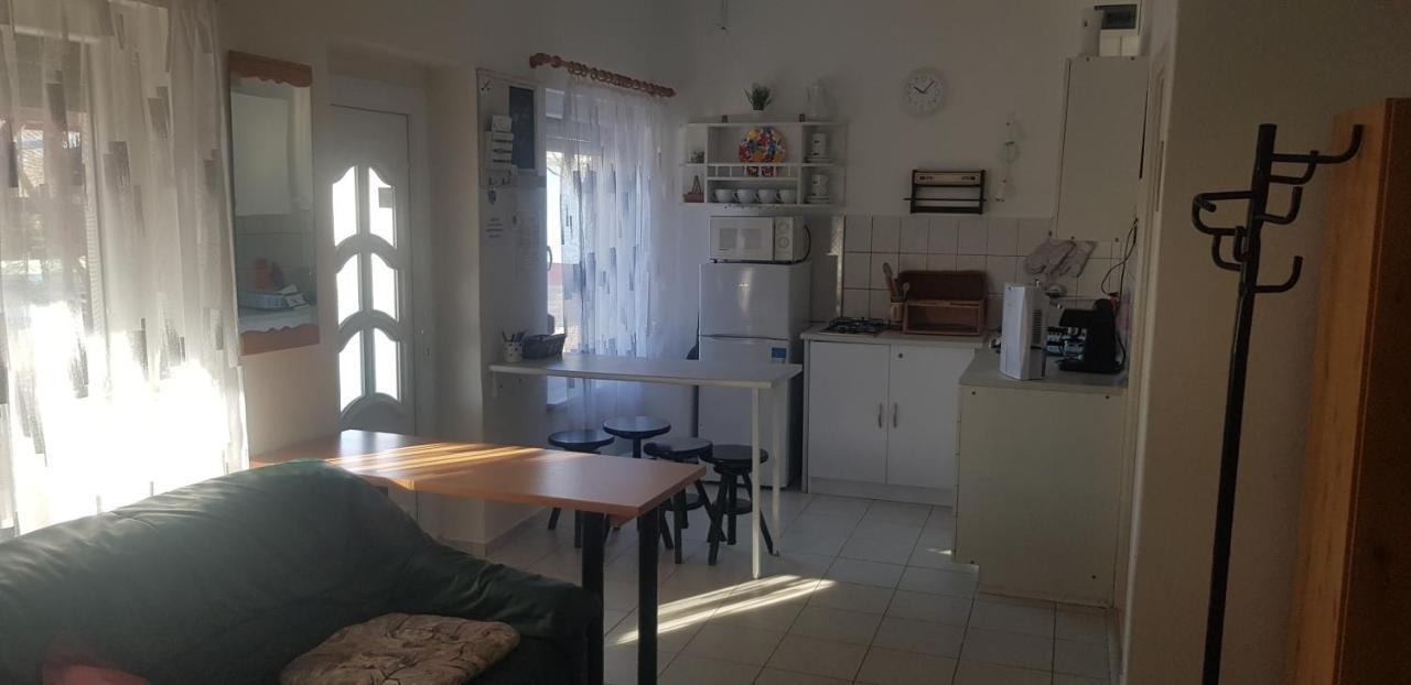 Harmonia Paraszthaz Es Apartman Poroszló Exterior foto