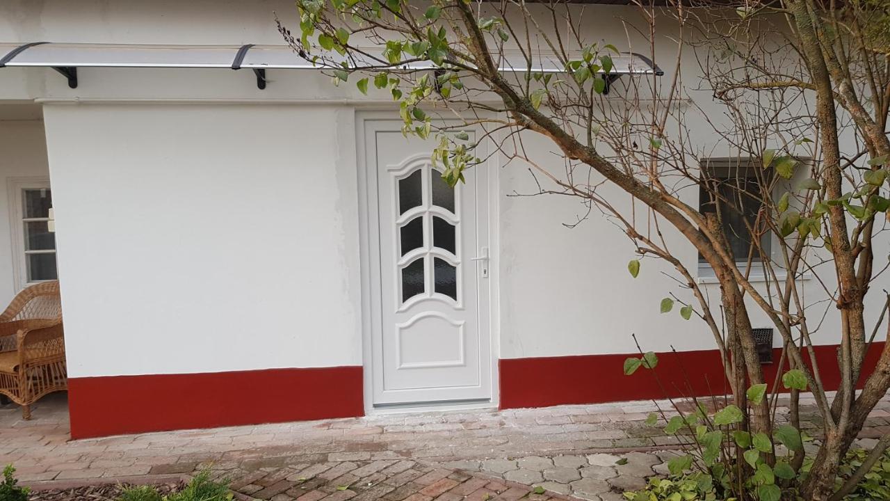 Harmonia Paraszthaz Es Apartman Poroszló Exterior foto